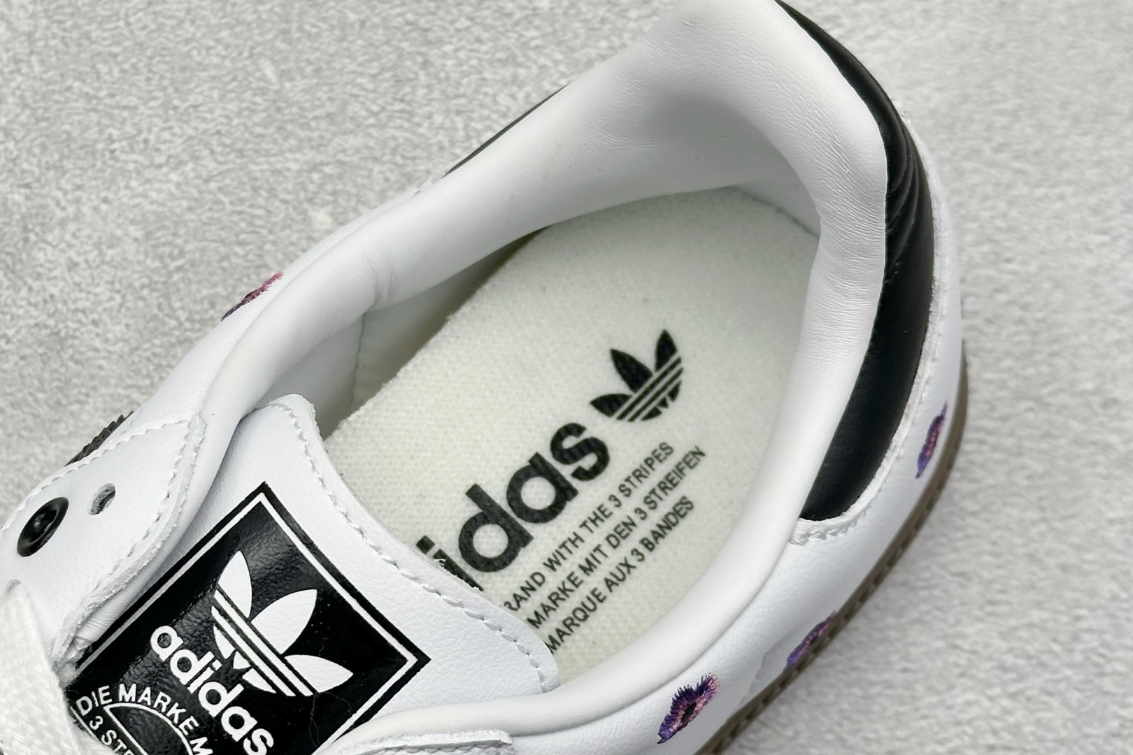 Adidoriginals Samba 灰白小花 IF4390