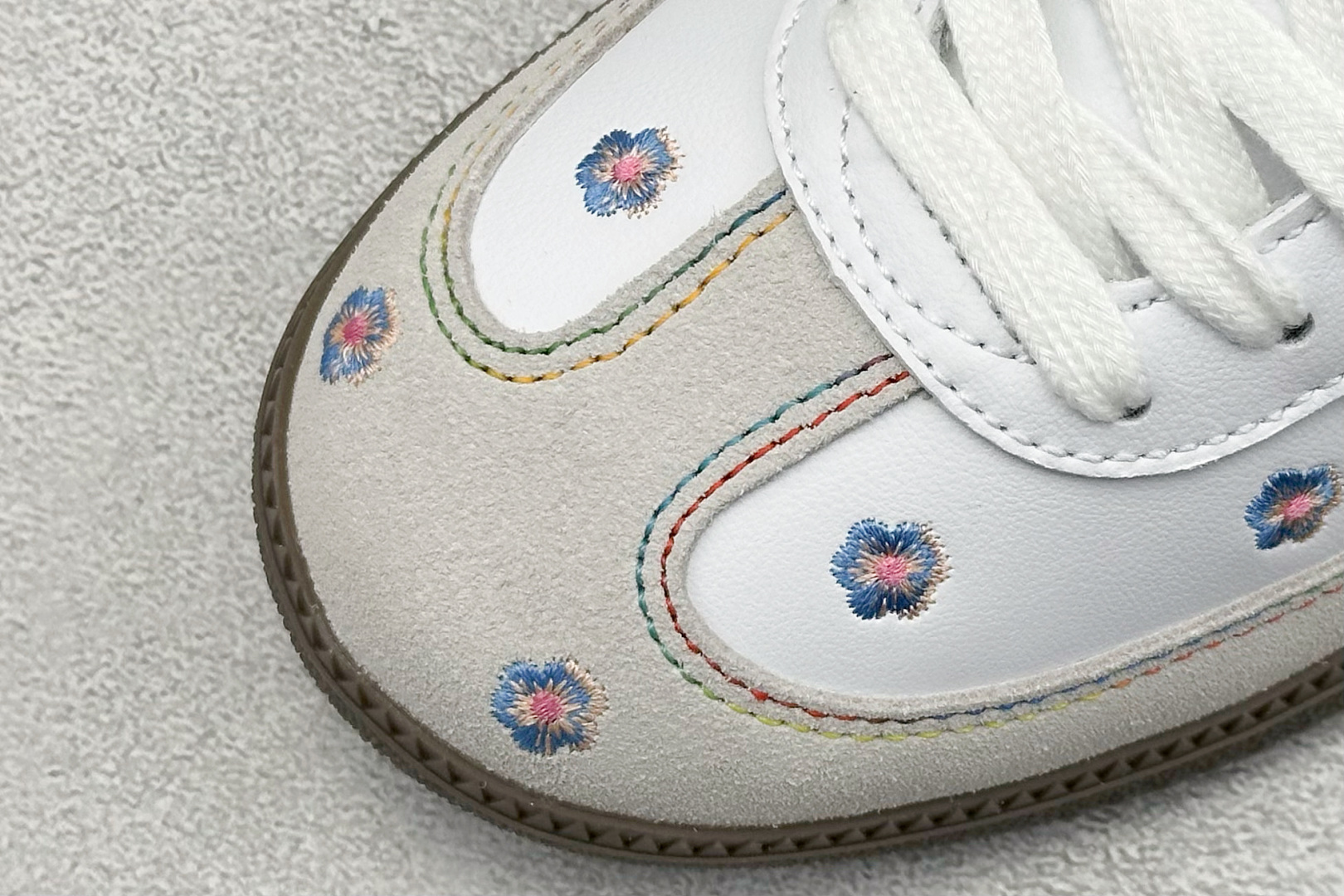 Adidoriginals Samba 灰白小花 IF4392