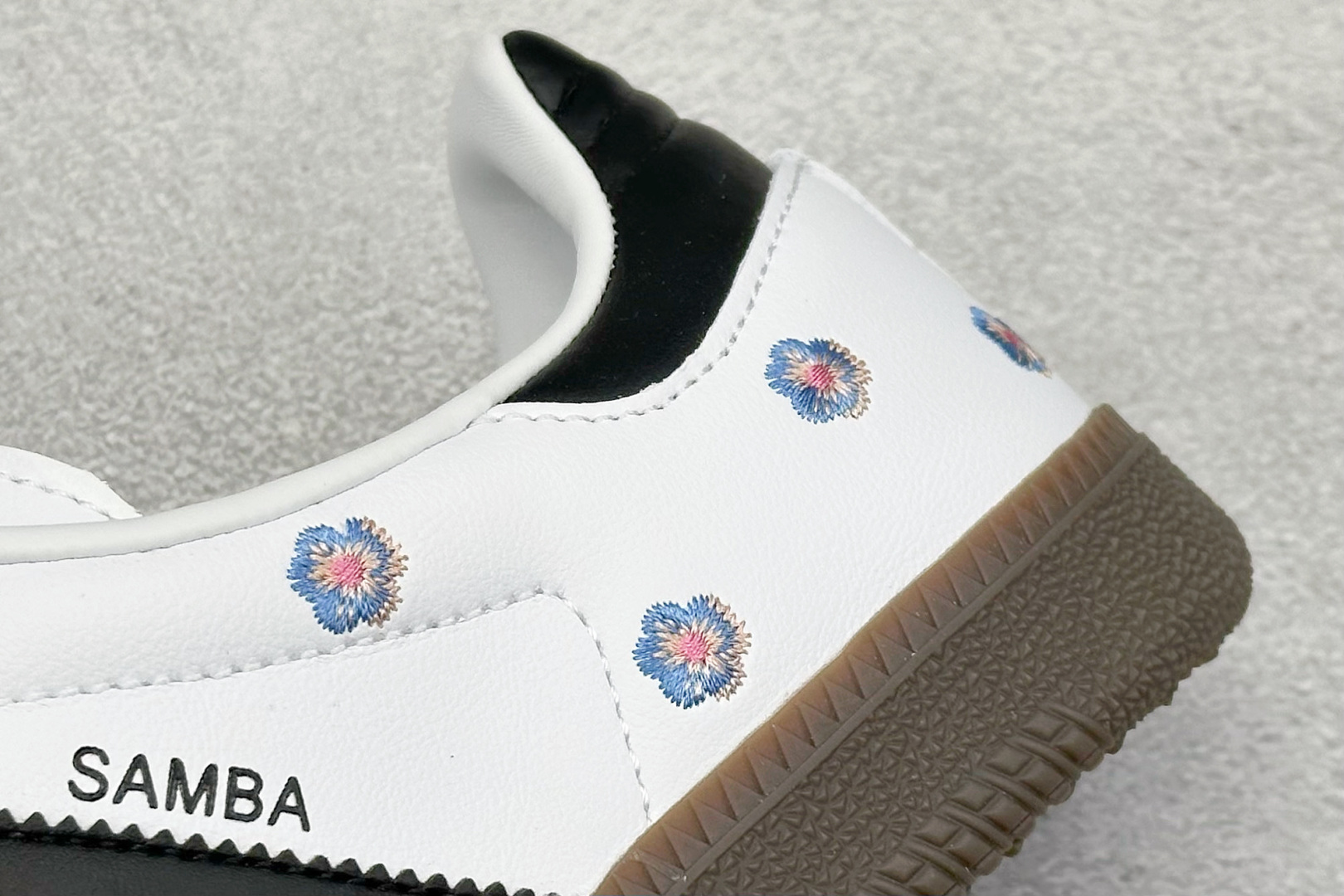 Adidoriginals Samba 灰白小花 IF4392