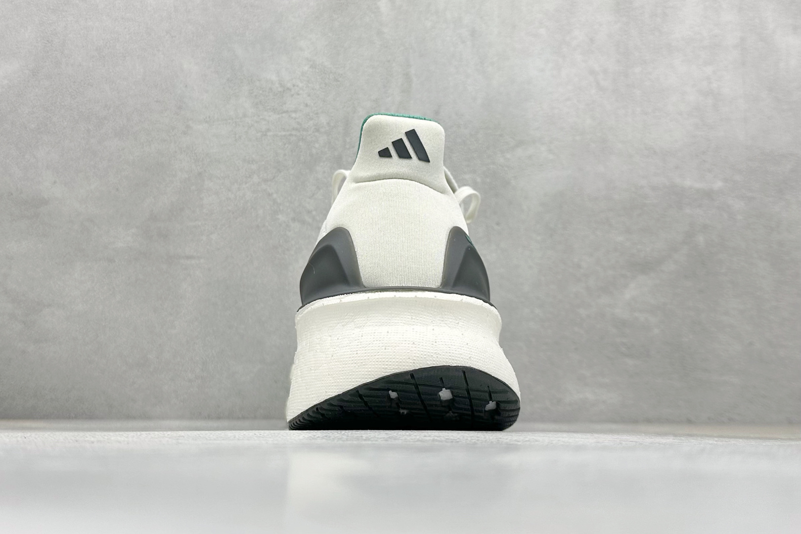  放店私
RS版 AD Ultraboost 5X 阿迪达斯新款休闲爆米花跑步鞋

货号：JQ2903
