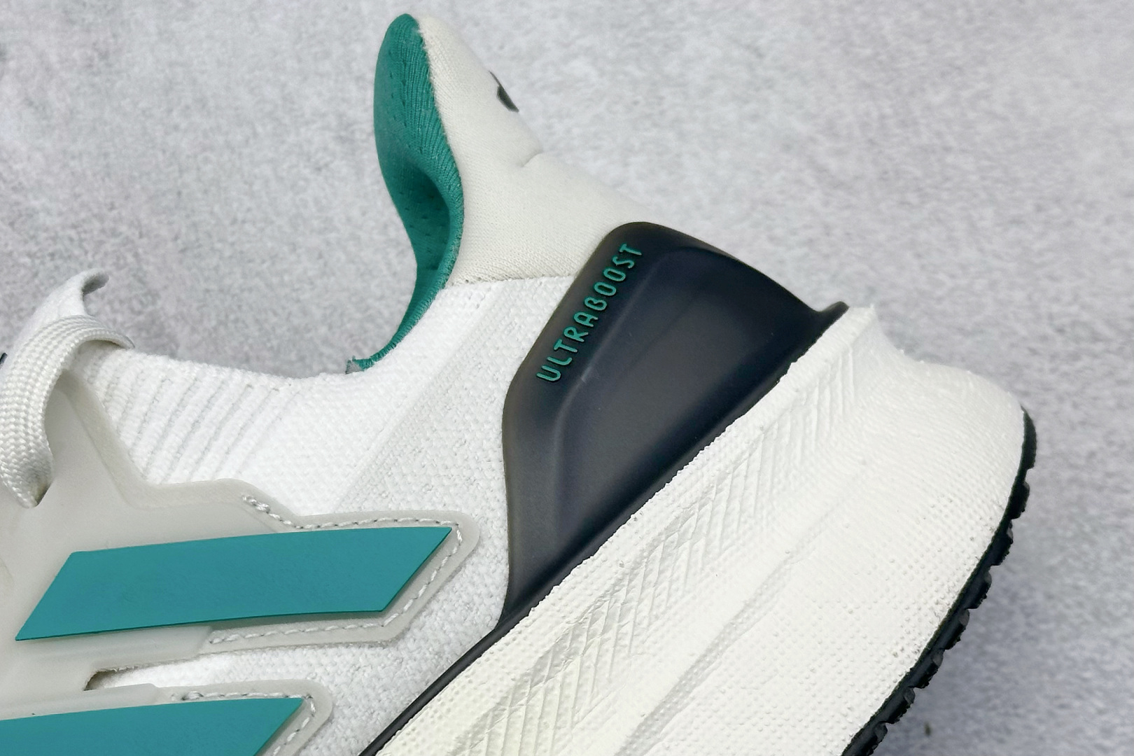  放店私
RS版 AD Ultraboost 5X 阿迪达斯新款休闲爆米花跑步鞋

货号：JQ2903
