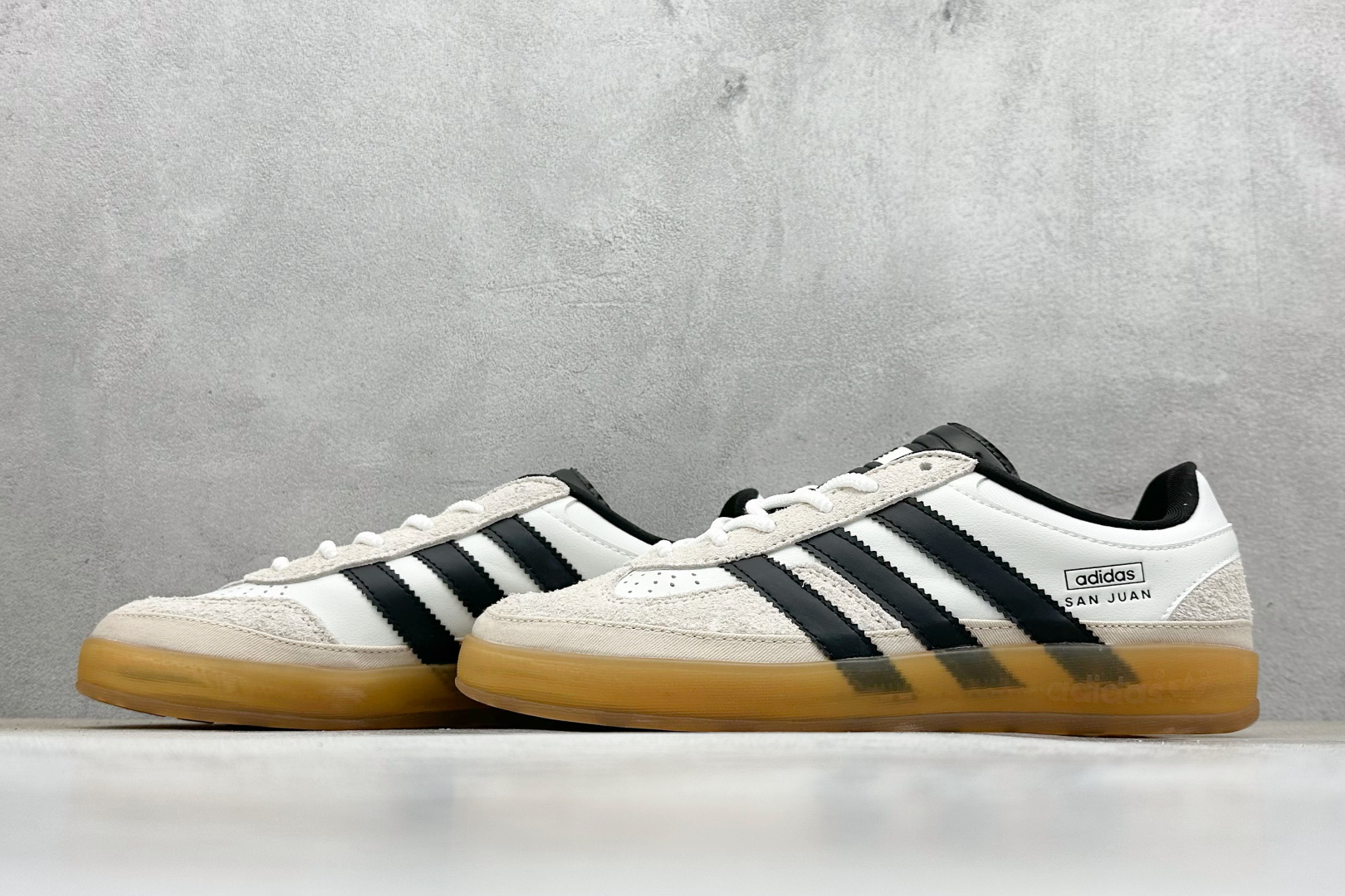 W版Bad Bunny x AD Gazelle Indoor Trainers 联名羚羊内训系列低帮复古百搭休闲运动德训风板鞋 IF9735