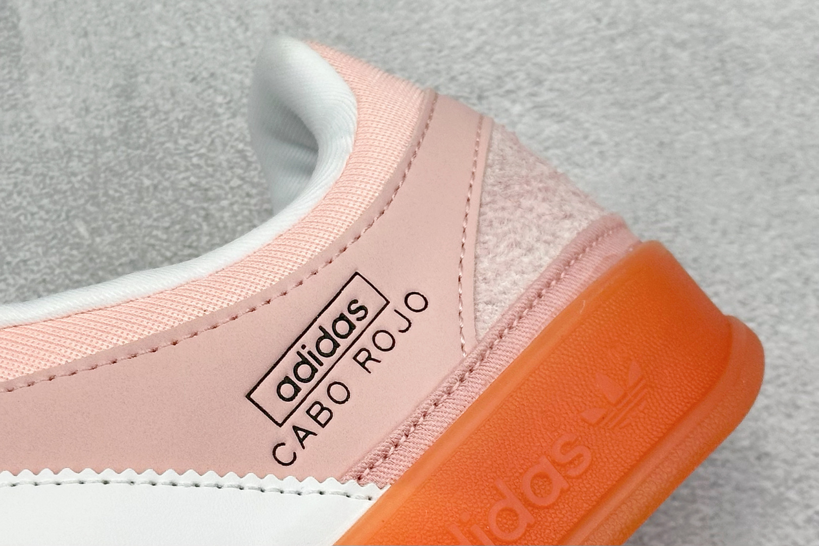 W版Bad Bunny x AD Gazelle Indoor Trainers 联名羚羊内训系列低帮复古百搭休闲运动德训风板鞋 JS5052