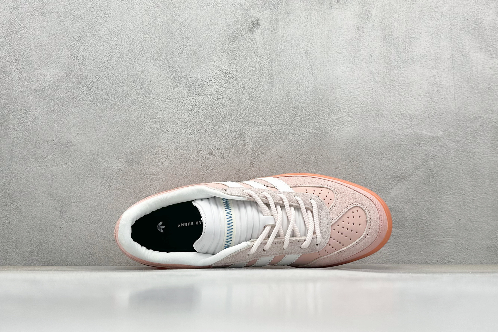 W版Bad Bunny x AD Gazelle Indoor Trainers 联名羚羊内训系列低帮复古百搭休闲运动德训风板鞋 JS5052