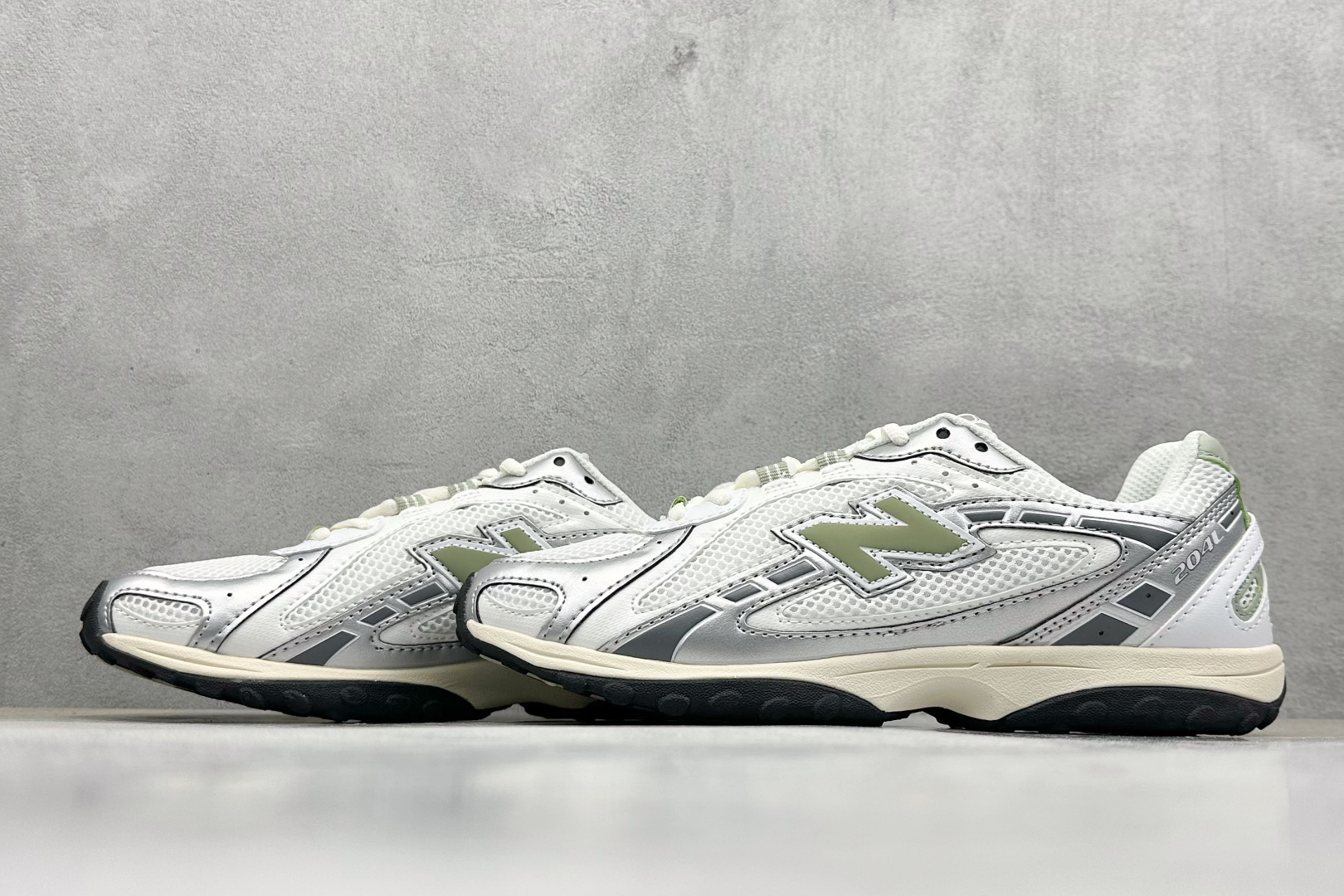 F版New Balance 新百伦204 系列 复古休闲运动百搭老爹跑步鞋 U204LSWB