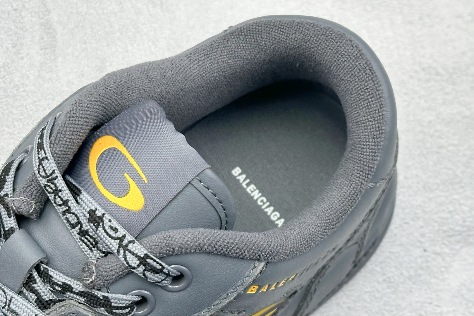 OK版Balenciaga Hamptons Worn-Out 巴黎世家十八18代 涤纶（聚酯纤维）牛皮革 圆头系带 低帮 生活休闲鞋板鞋