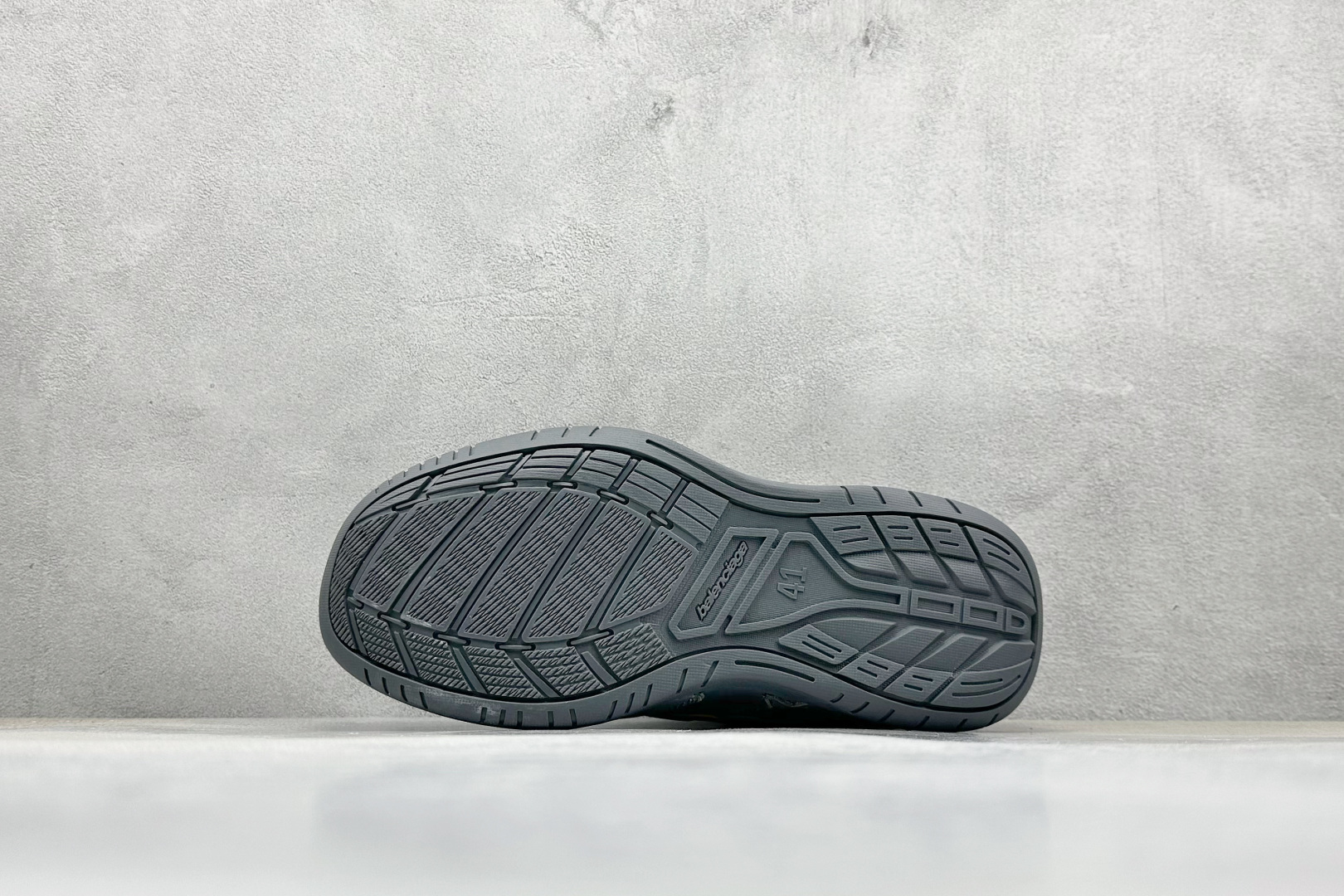 OK版Balenciaga Hamptons Worn-Out 巴黎世家十八18代 涤纶（聚酯纤维）牛皮革 圆头系带 低帮 生活休闲鞋板鞋