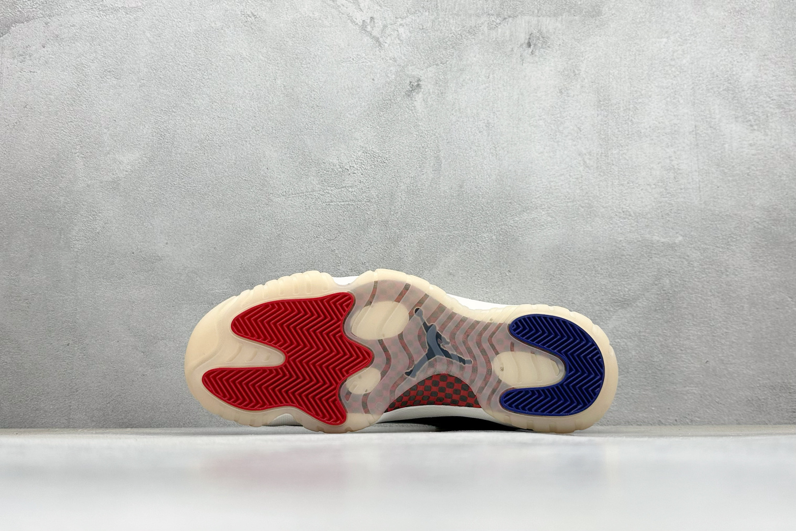  终端放店
F版Air Jordan 11 Retro Rare Air AJ11 乔11 皇家蓝 高帮