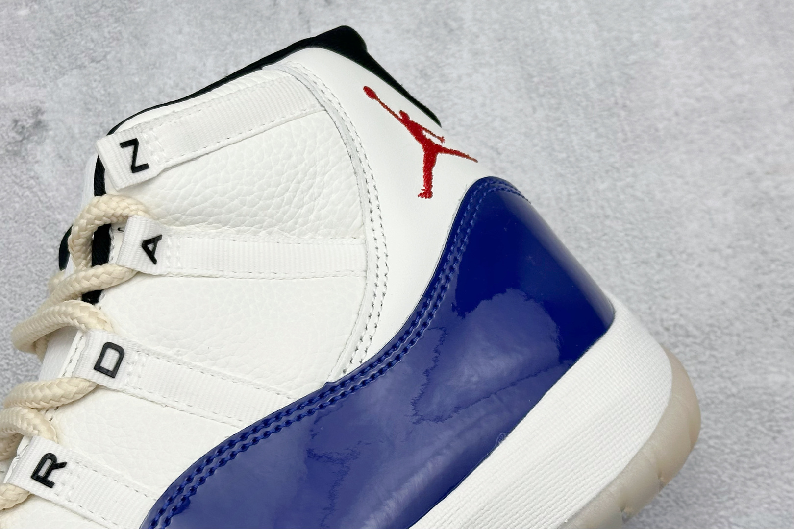  终端放店
F版Air Jordan 11 Retro Rare Air AJ11 乔11 皇家蓝 高帮