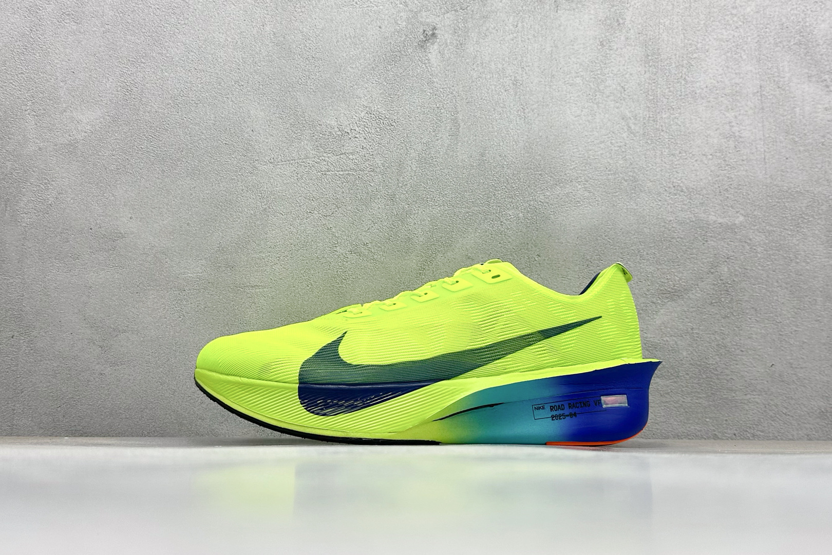 F版Nike ZoomX Vaporfly NEXT% 4 马拉松系列公路竞速超轻缓震跑步鞋 HF6414-007