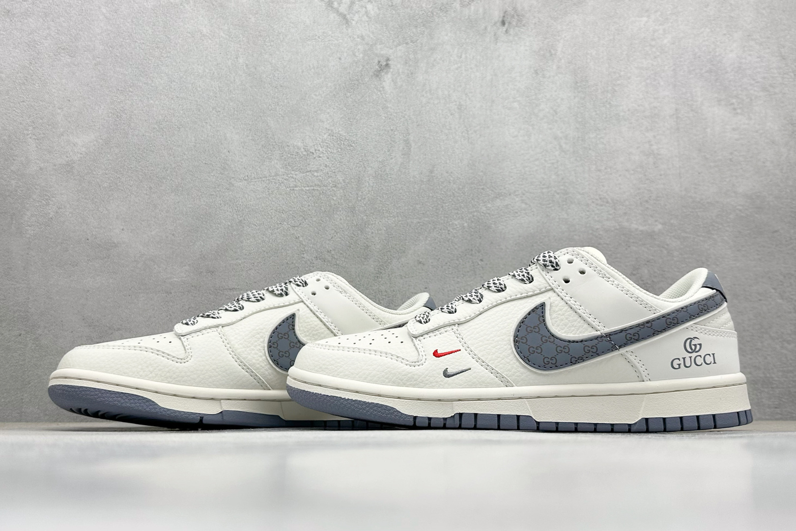 XC版Nike SB Dunk Low 古驰联名 灰花勾 低帮休闲板鞋 CS1688-121