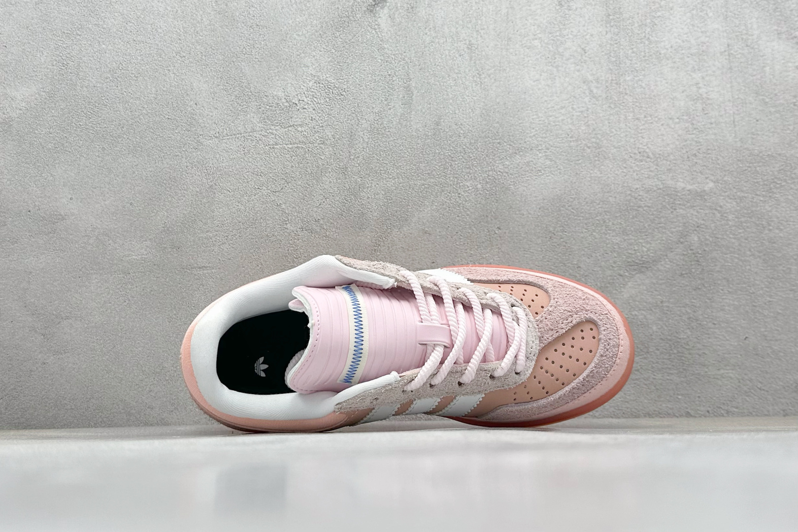 Bad Bunny x AD Gazelle Indoor Trainers 联名羚羊内训系列低帮复古百搭休闲运动德训风板鞋 JS5052