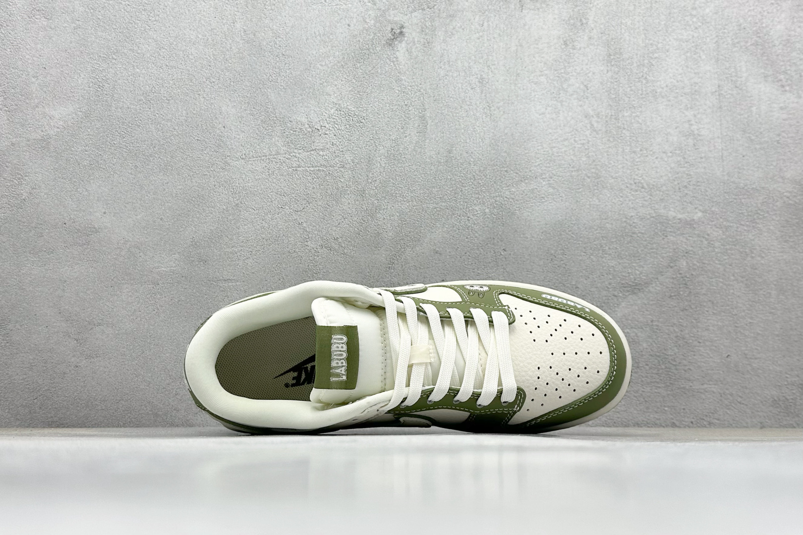 NIKE SB Dunk Low RETRO x LABUBU 绿白 DS6608-008