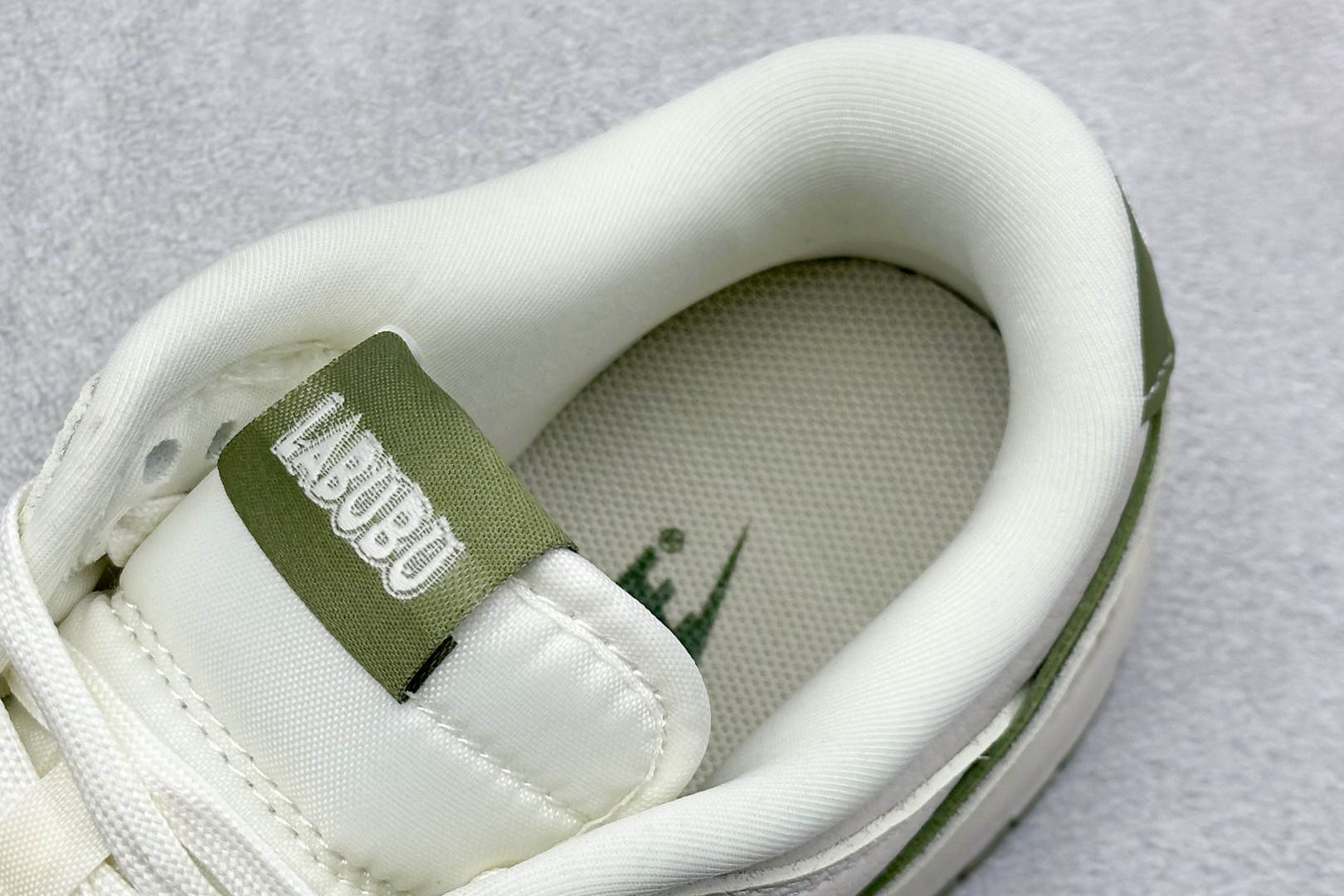 NIKE SB Dunk Low RETRO x LABUBU 绿白 DS6608-008