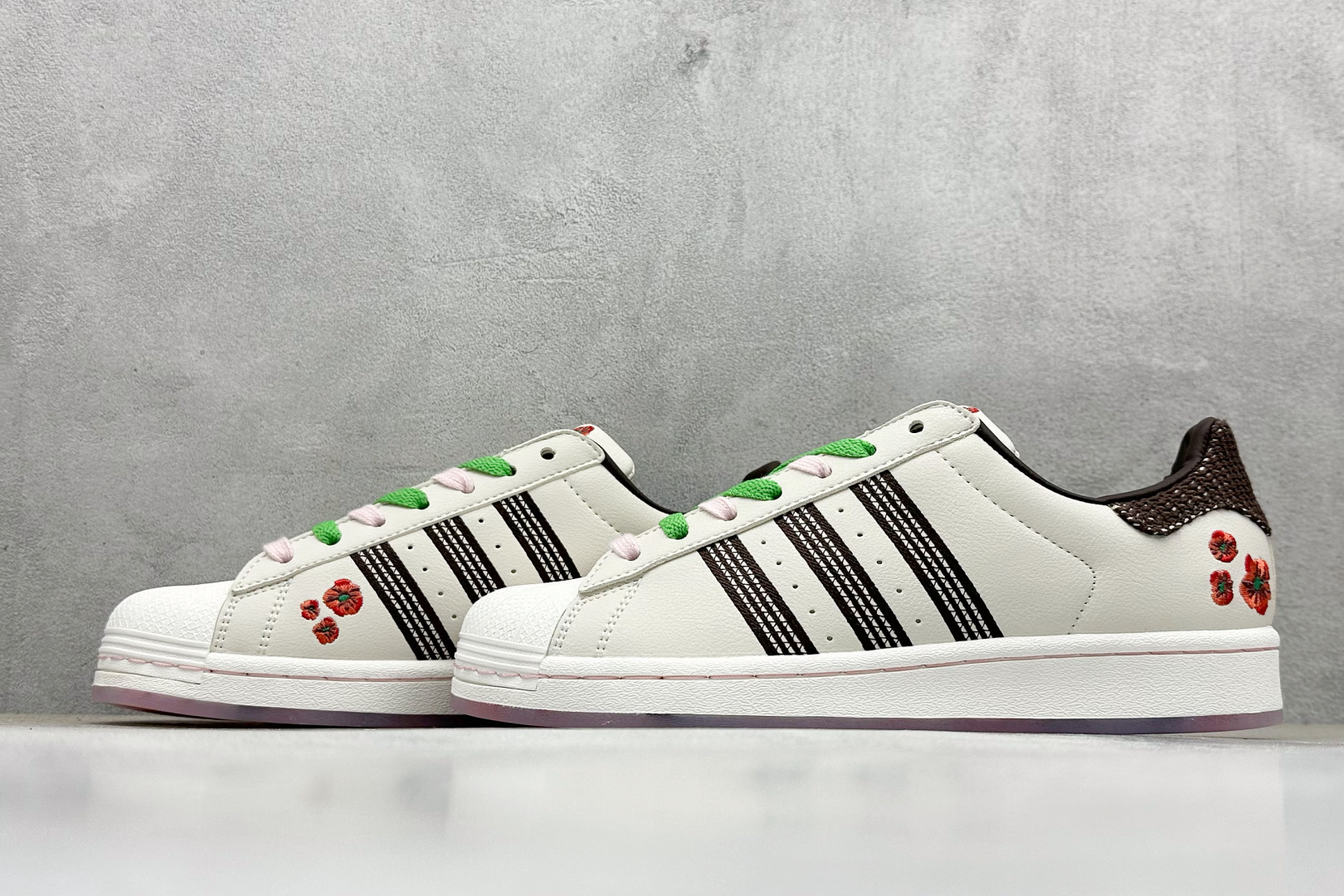 AdidOriginals Superstar II 联名款贝壳头 JH7759