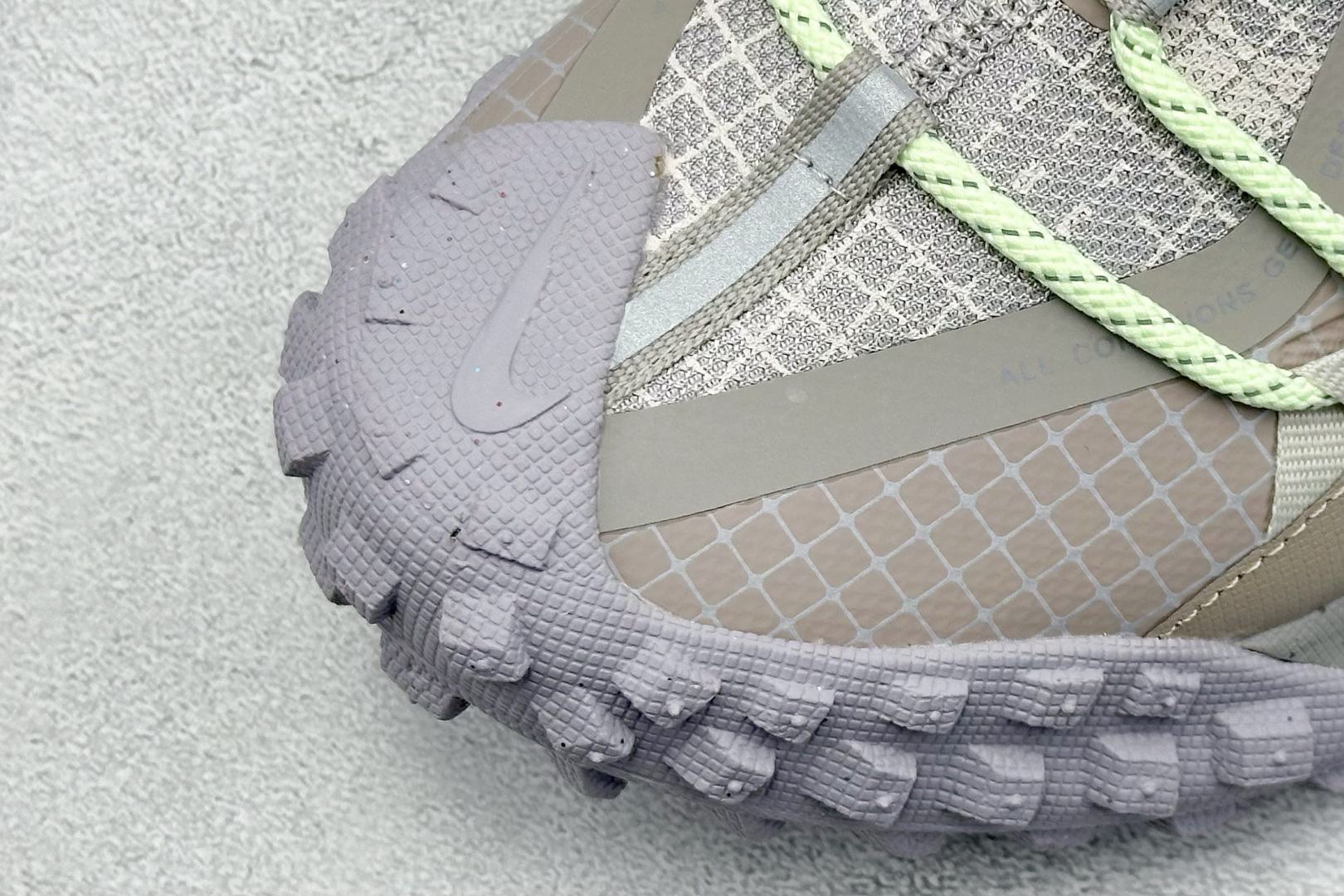  放店私
ACG MOUNTAIN LOW GTX SE 复古潮流户外登山鞋防水慢跑鞋 
全新来袭 该款