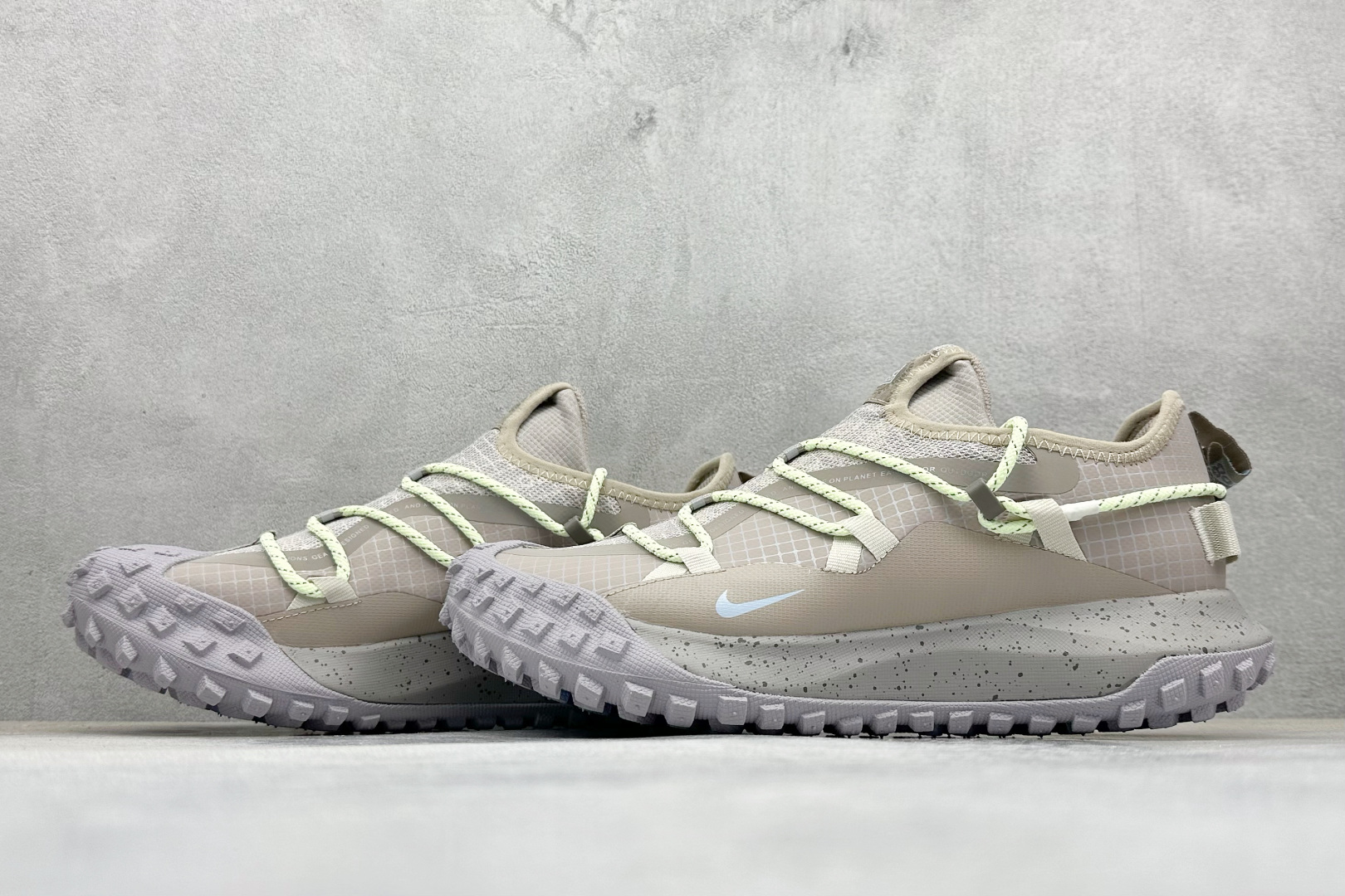  放店私
ACG MOUNTAIN LOW GTX SE 复古潮流户外登山鞋防水慢跑鞋 
全新来袭 该款