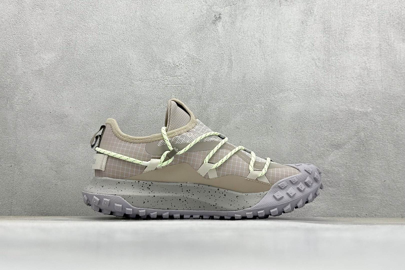  放店私
ACG MOUNTAIN LOW GTX SE 复古潮流户外登山鞋防水慢跑鞋 
全新来袭 该款