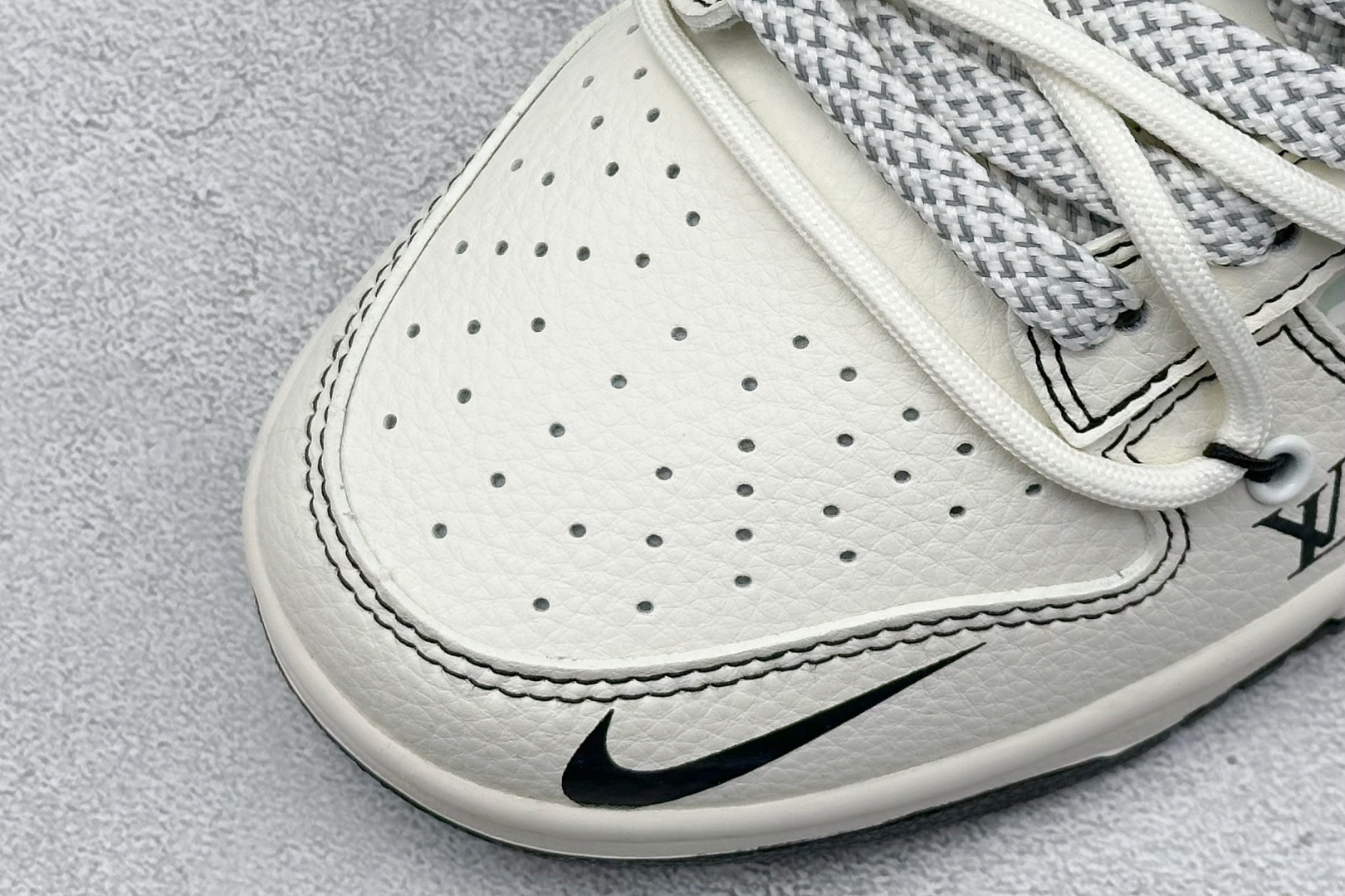 XC版Nike SB Dunk Low LV联名 黑帆布抽绳 低帮休闲板鞋 YX5066-380