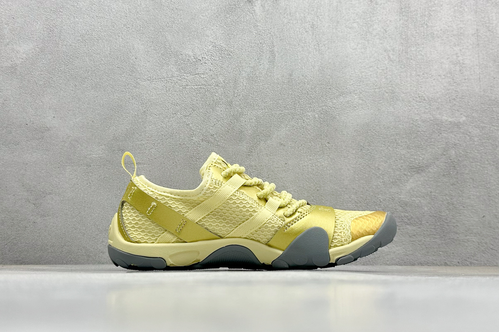 200 XC版New Balance NB MT10O 舒适时尚 减震耐磨 低帮 生活休闲鞋  MT10OMB