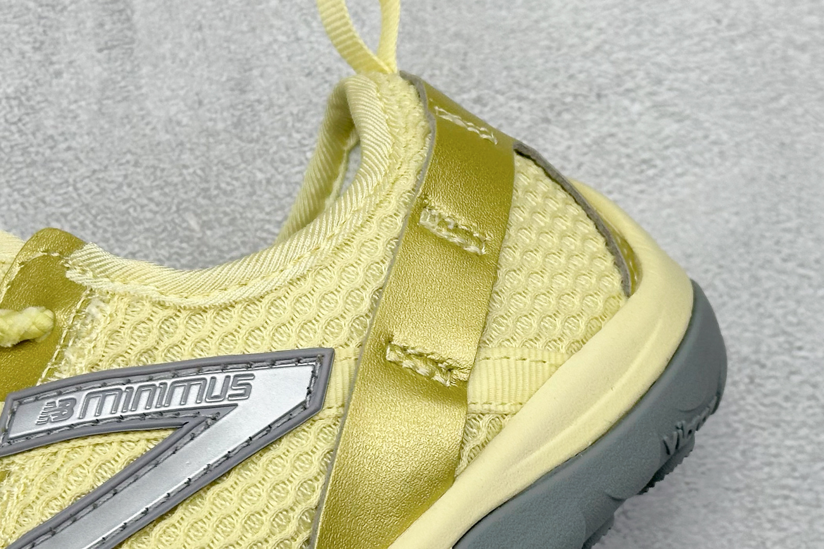 200 XC版New Balance NB MT10O 舒适时尚 减震耐磨 低帮 生活休闲鞋  MT10OMB