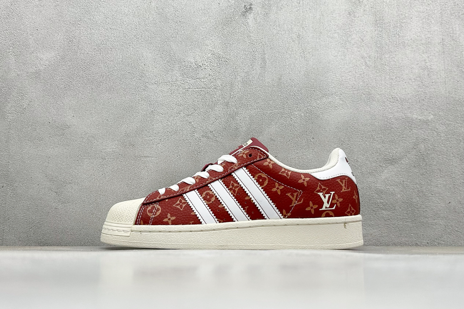 220 AD Originals Superstar x Louis Vuitt红白 DS0021
