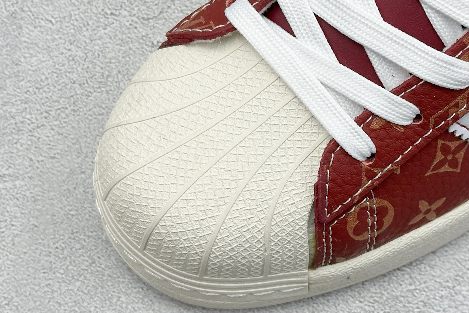 220 AD Originals Superstar x Louis Vuitt红白 DS0021