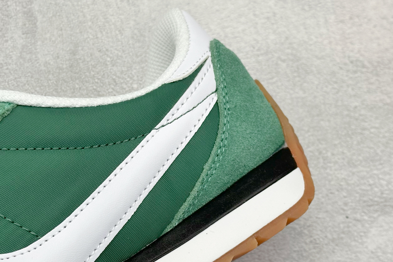 140 GX版Nike Classic Cortez Leather 阿甘跑鞋  HQ2052-300