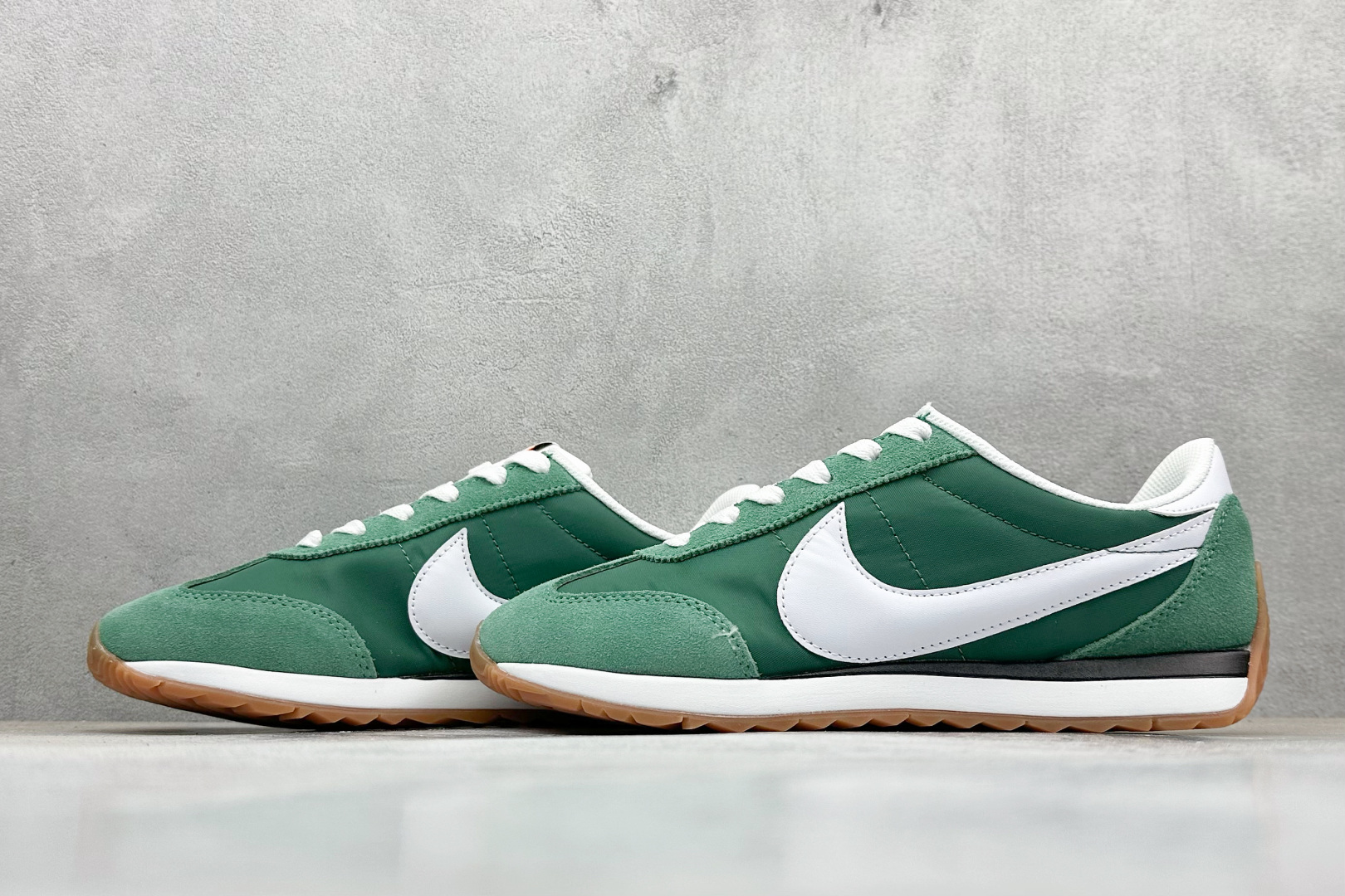 140 GX版Nike Classic Cortez Leather 阿甘跑鞋  HQ2052-300
