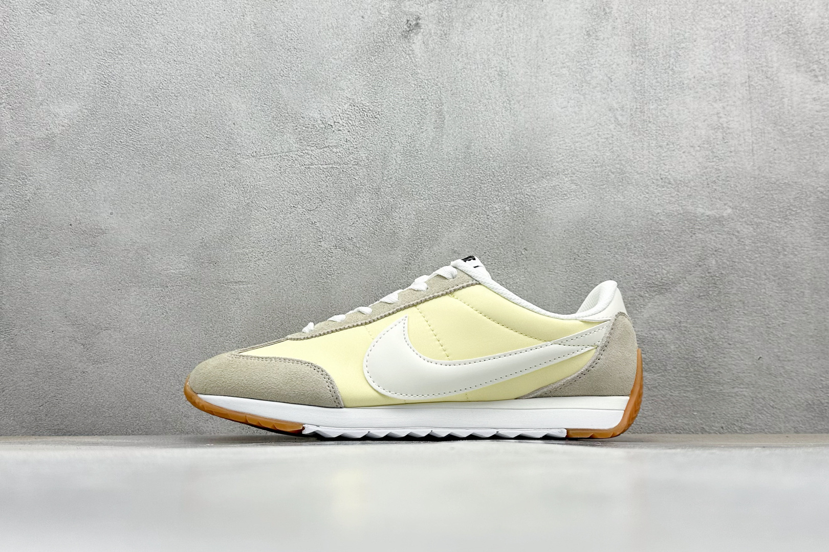 140 GX版Nike Classic Cortez Leather 阿甘跑鞋  HM4771-104