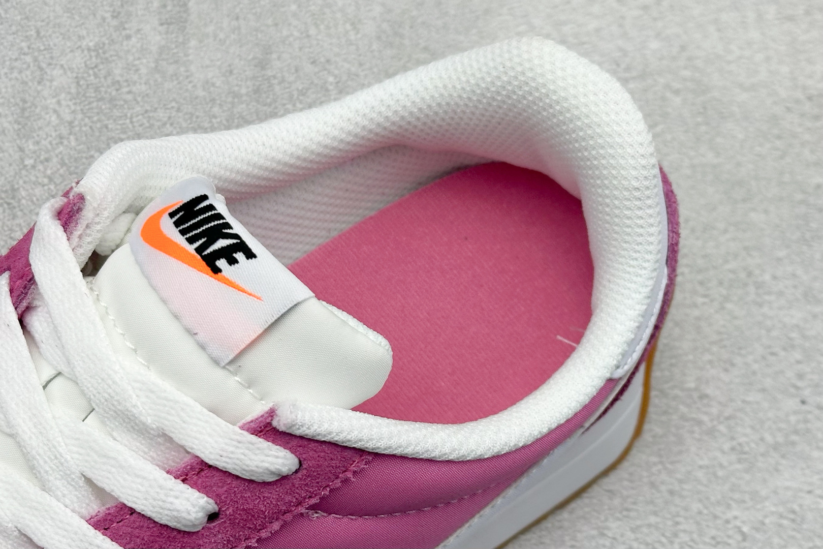 140 GX版Nike Classic Cortez Leather 阿甘跑鞋 HM4771-602