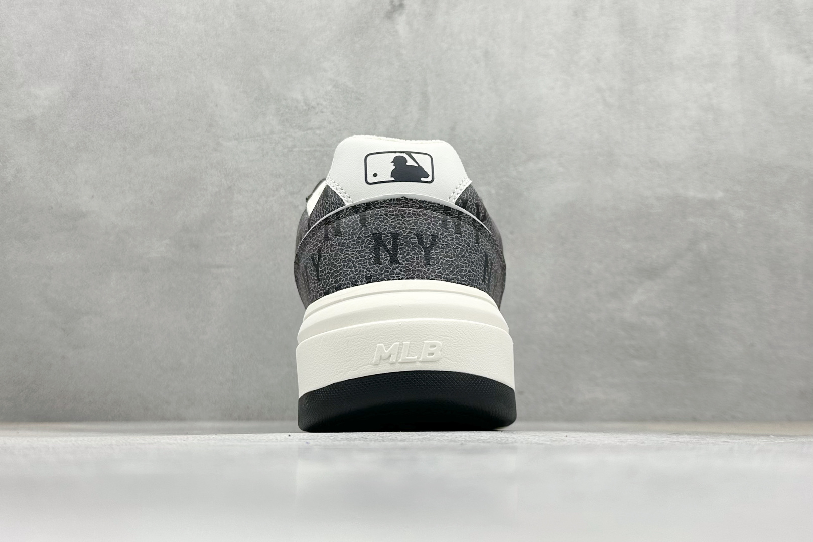 180 NY平台订单 MLB Chunky Liner 学长鞋系列低帮老爹风轻量增高厚底百搭休闲运动慢跑鞋