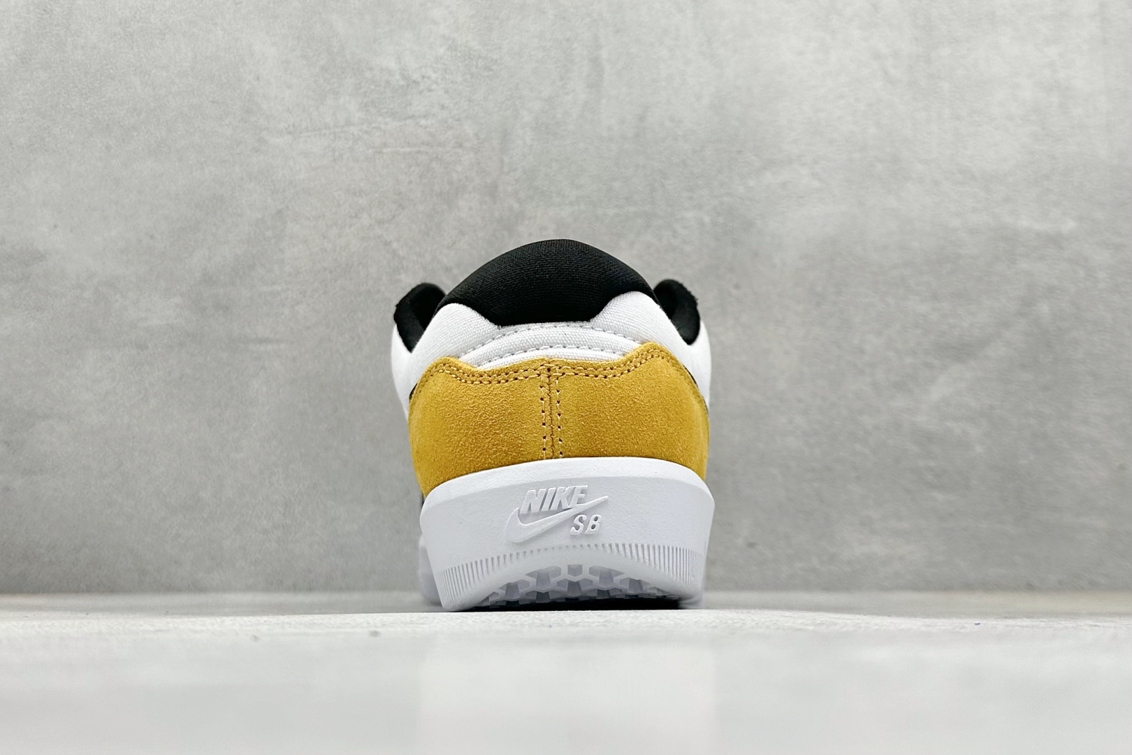160 FS版 Nike SB Force 58 硫化杯底 传统篮球风格 Nike SB Force 58 男/女滑板鞋 DV5477-700