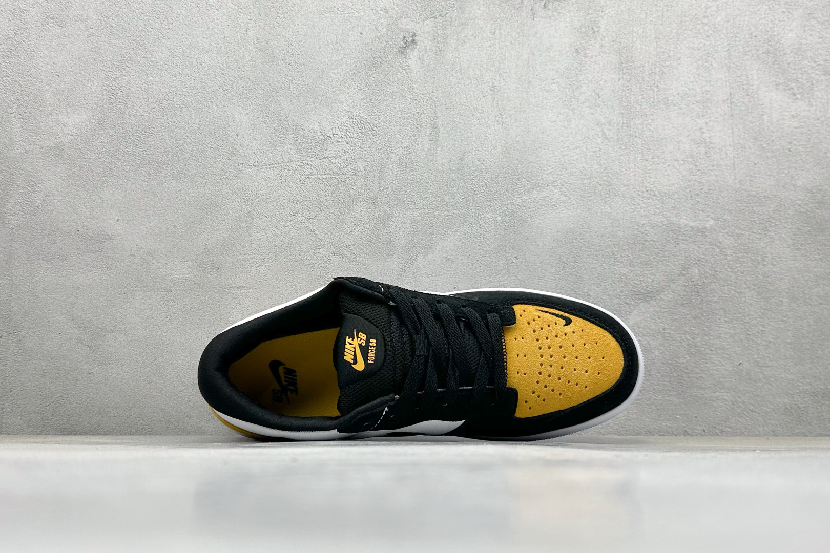 160 FS版 Nike SB Force 58 硫化杯底 传统篮球风格 Nike SB Force 58 男/女滑板鞋 DV5477-700