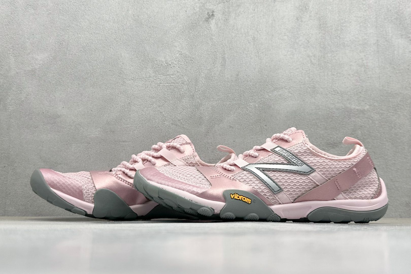 200 XC版New Balance NB MT10O 舒适时尚 减震耐磨 低帮 生活休闲鞋  MT10OMA