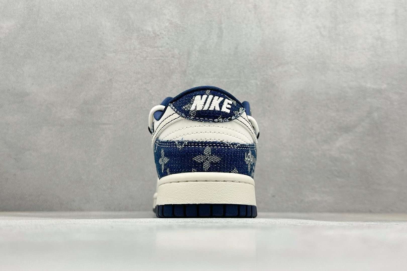 300 XC版Nike SB Dunk Low LV联名 蓝暗花抽绳  低帮休闲板鞋  YX5066-376