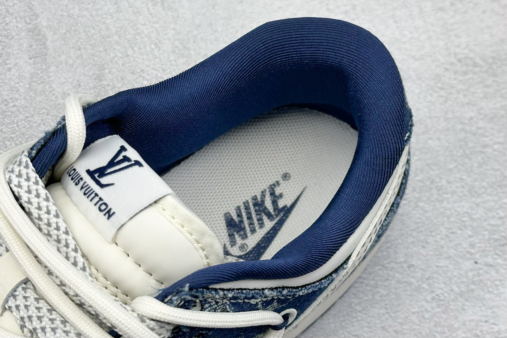 300 XC版Nike SB Dunk Low LV联名 蓝暗花抽绳  低帮休闲板鞋  YX5066-376
