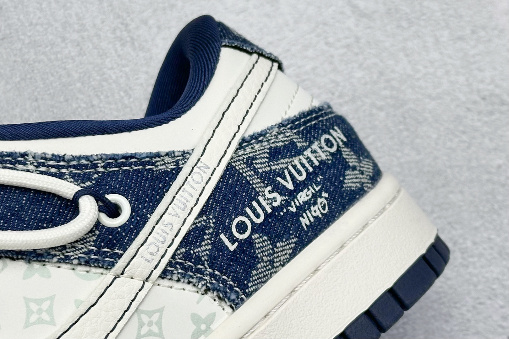 300 XC版Nike SB Dunk Low LV联名 蓝暗花抽绳  低帮休闲板鞋  YX5066-376