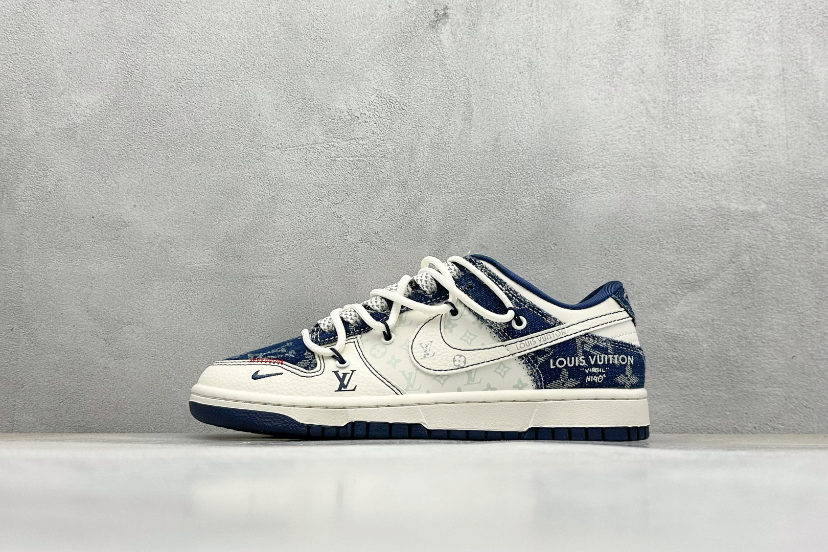 300 XC版Nike SB Dunk Low LV联名 蓝暗花抽绳  低帮休闲板鞋  YX5066-376