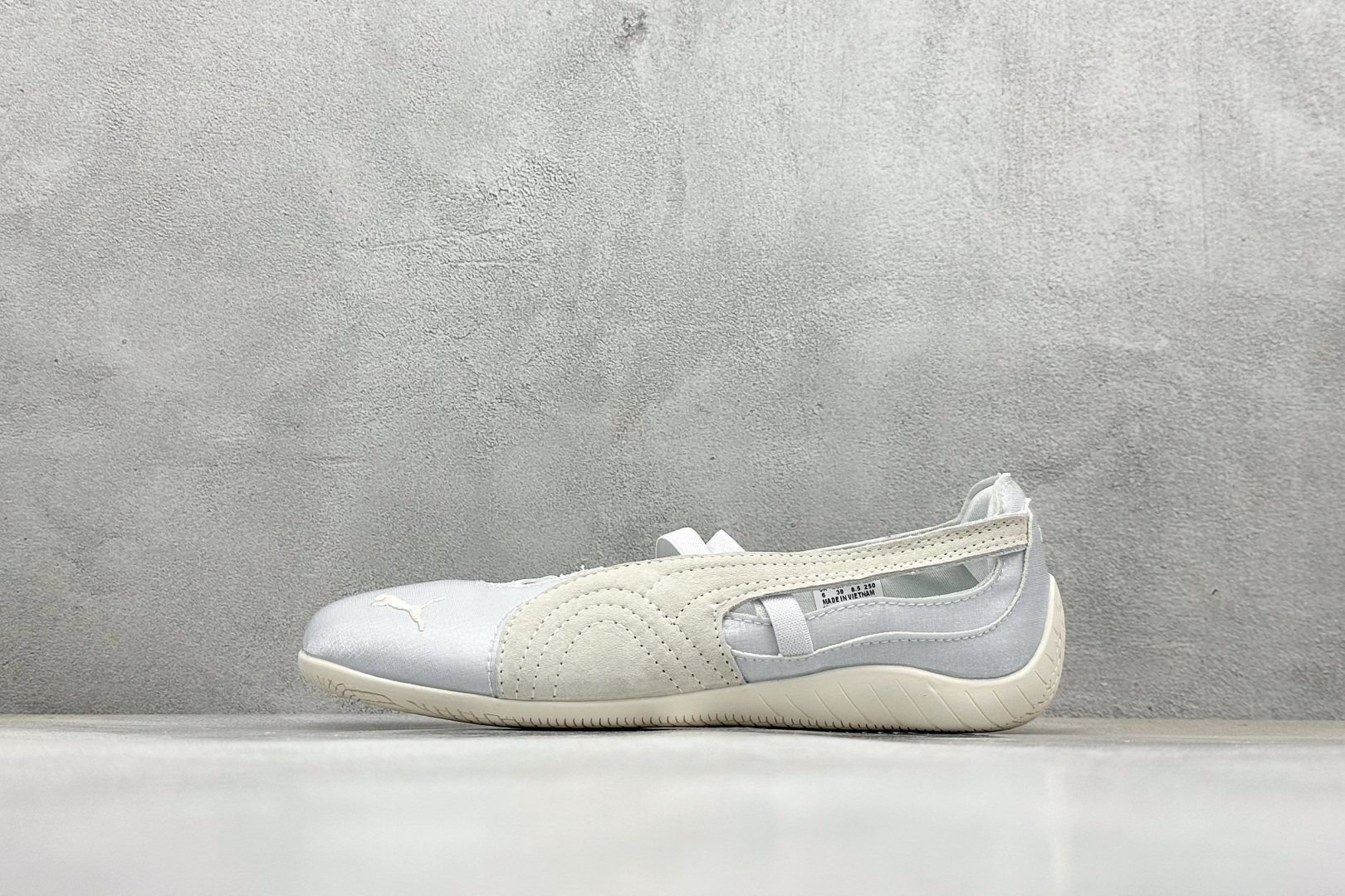 150 TG版PuMa Speedcat 舒适百搭 低帮 芭蕾鞋 朴彩英 rose 同款 酷感拉满 低帮设计超显脚踝纤细 404383-03