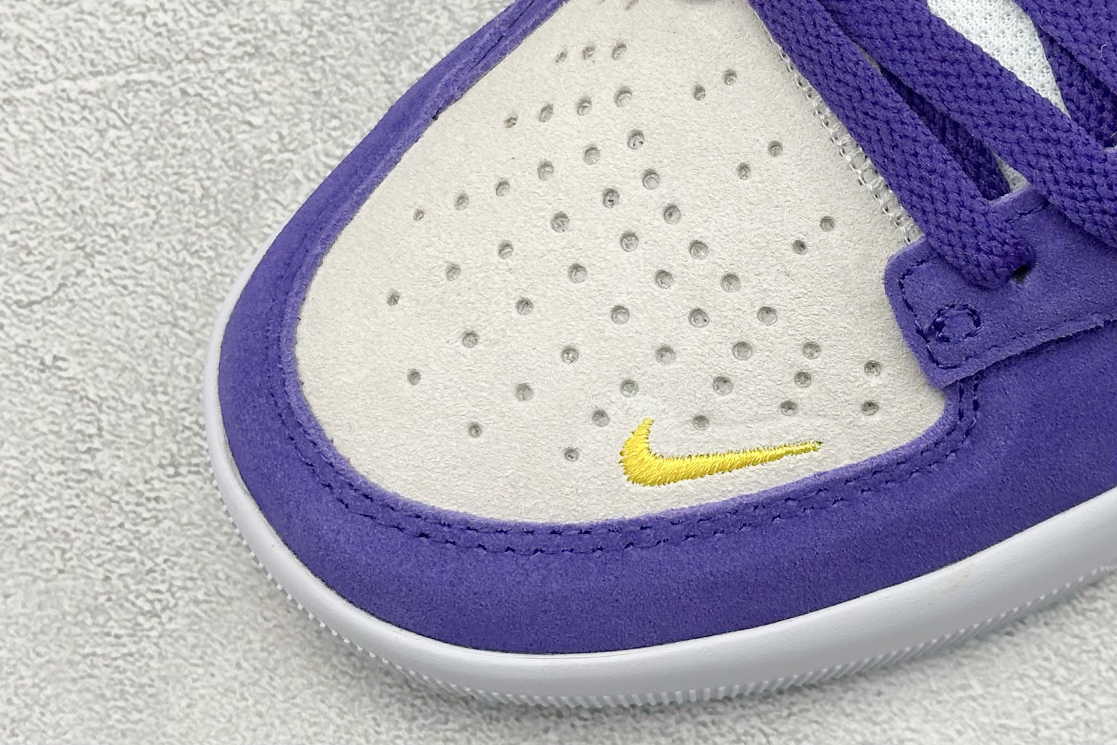 160 FS版 Nike SB Force 58 硫化杯底 传统篮球风格 Nike SB Force 58 男/女滑板鞋 DV5477-500