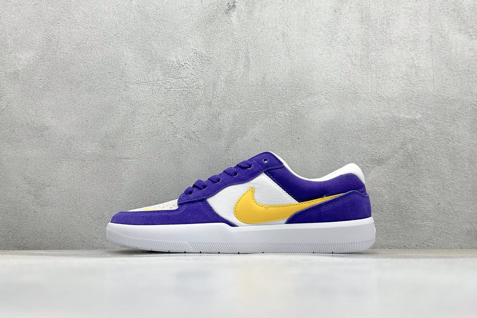 160 FS版 Nike SB Force 58 硫化杯底 传统篮球风格 Nike SB Force 58 男/女滑板鞋 DV5477-500
