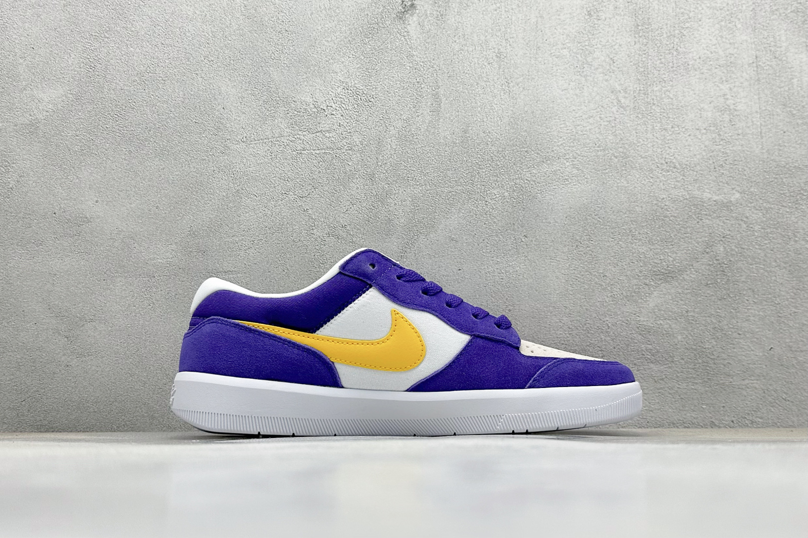 160 FS版 Nike SB Force 58 硫化杯底 传统篮球风格 Nike SB Force 58 男/女滑板鞋 DV5477-500