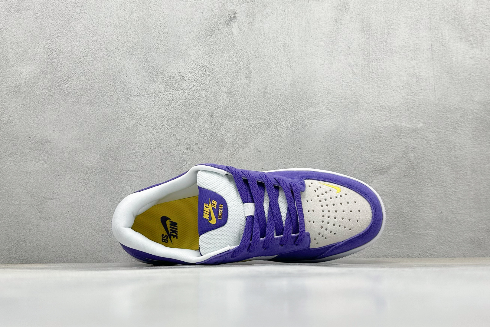 160 FS版 Nike SB Force 58 硫化杯底 传统篮球风格 Nike SB Force 58 男/女滑板鞋 DV5477-500