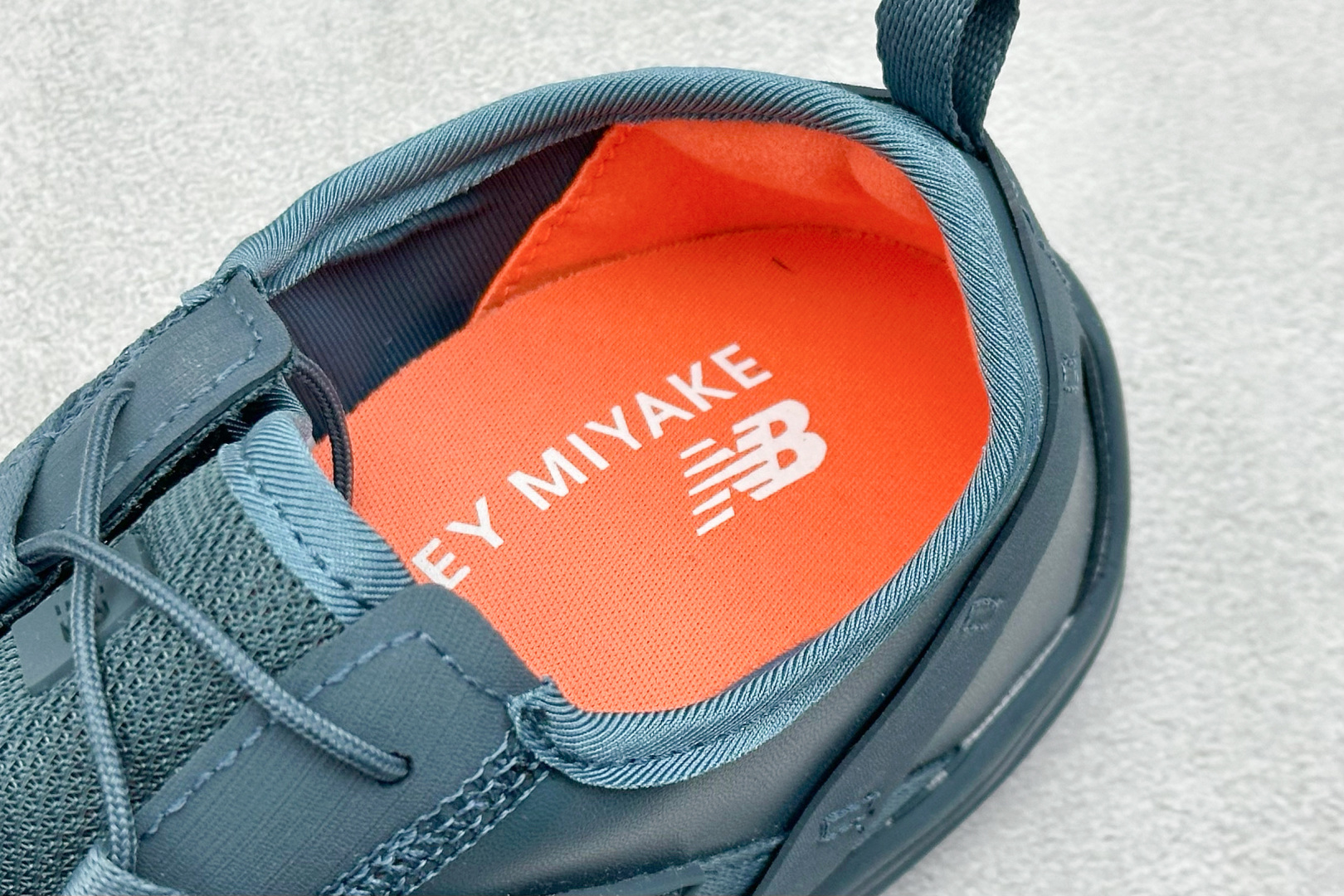 200 XC版New Balance NB MT10O 舒适时尚 减震耐磨 低帮 生活休闲鞋  MT10OIY