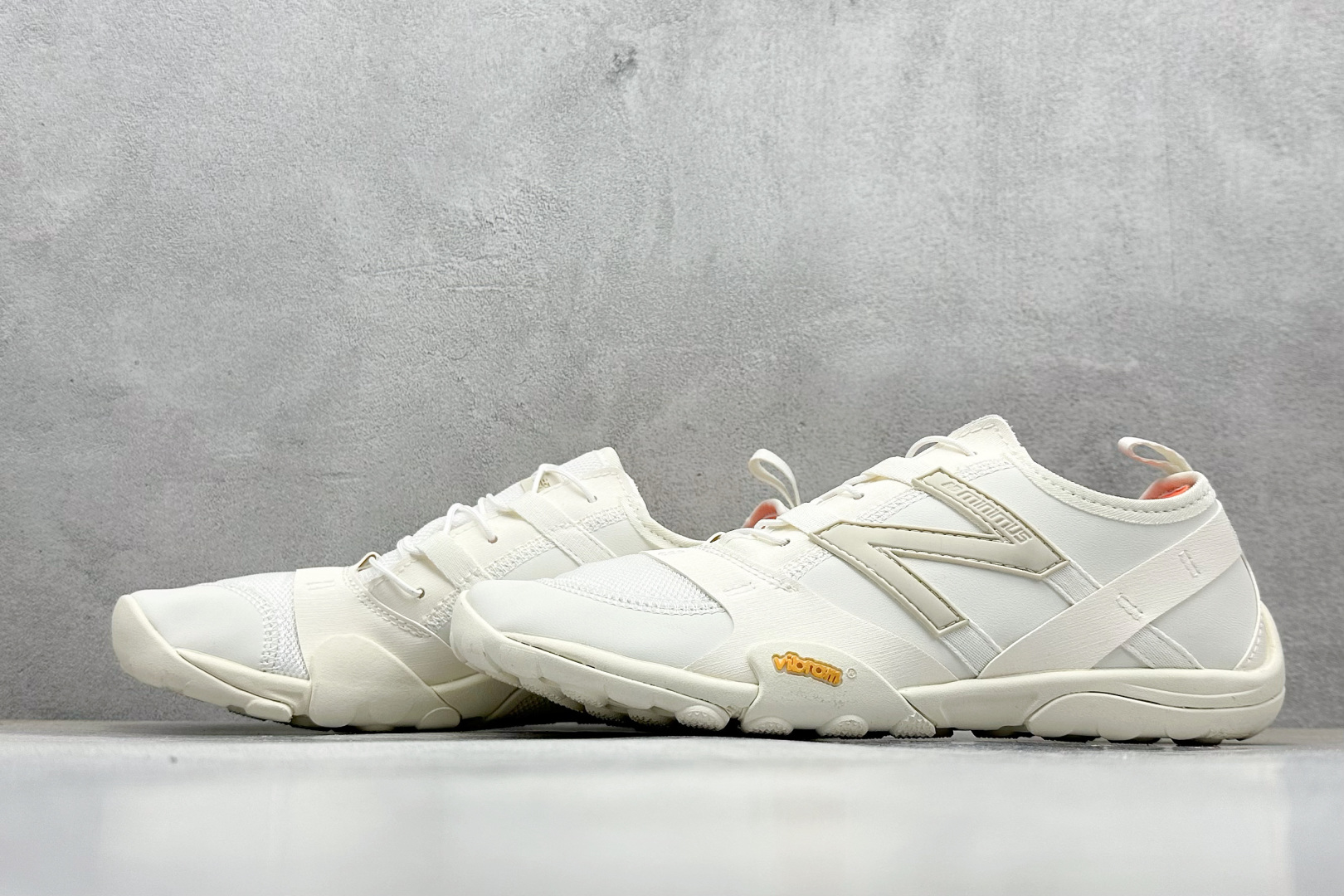 200 XC版New Balance NB MT10O 舒适时尚 减震耐磨 低帮 生活休闲鞋  M10OIM