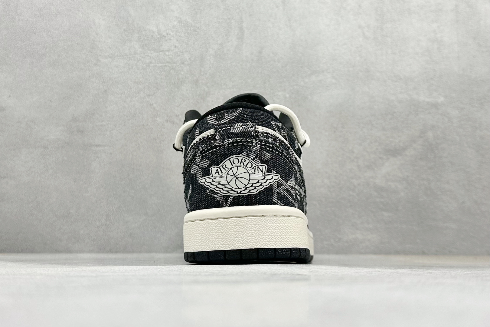 300 XC版Nike SB Dunk Low LV联名 黑暗花抽绳  低帮休闲板鞋  YX5066-383
