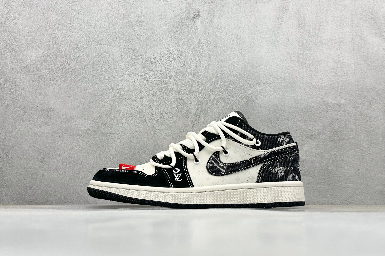 300 XC版Nike SB Dunk Low LV联名 黑暗花抽绳  低帮休闲板鞋  YX5066-383