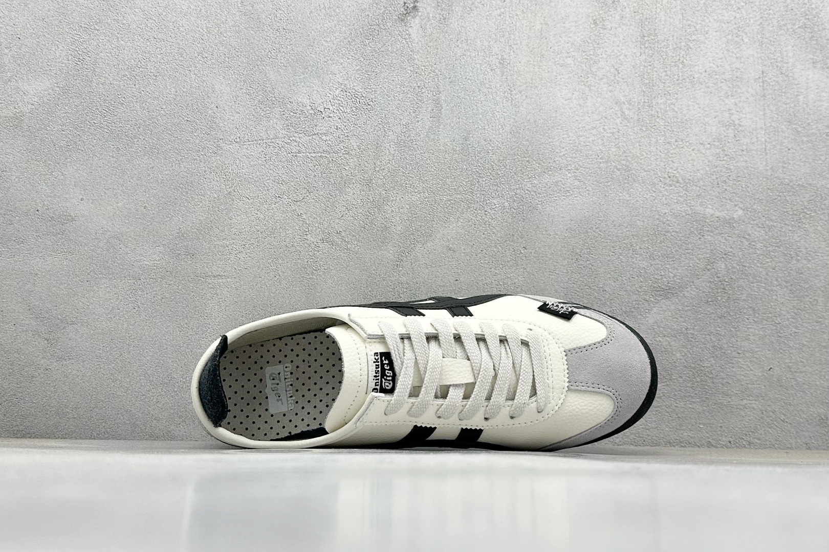  放店私
Onitsuka Tiger  Mexico 66® Paraty x Stussy 百搭单品