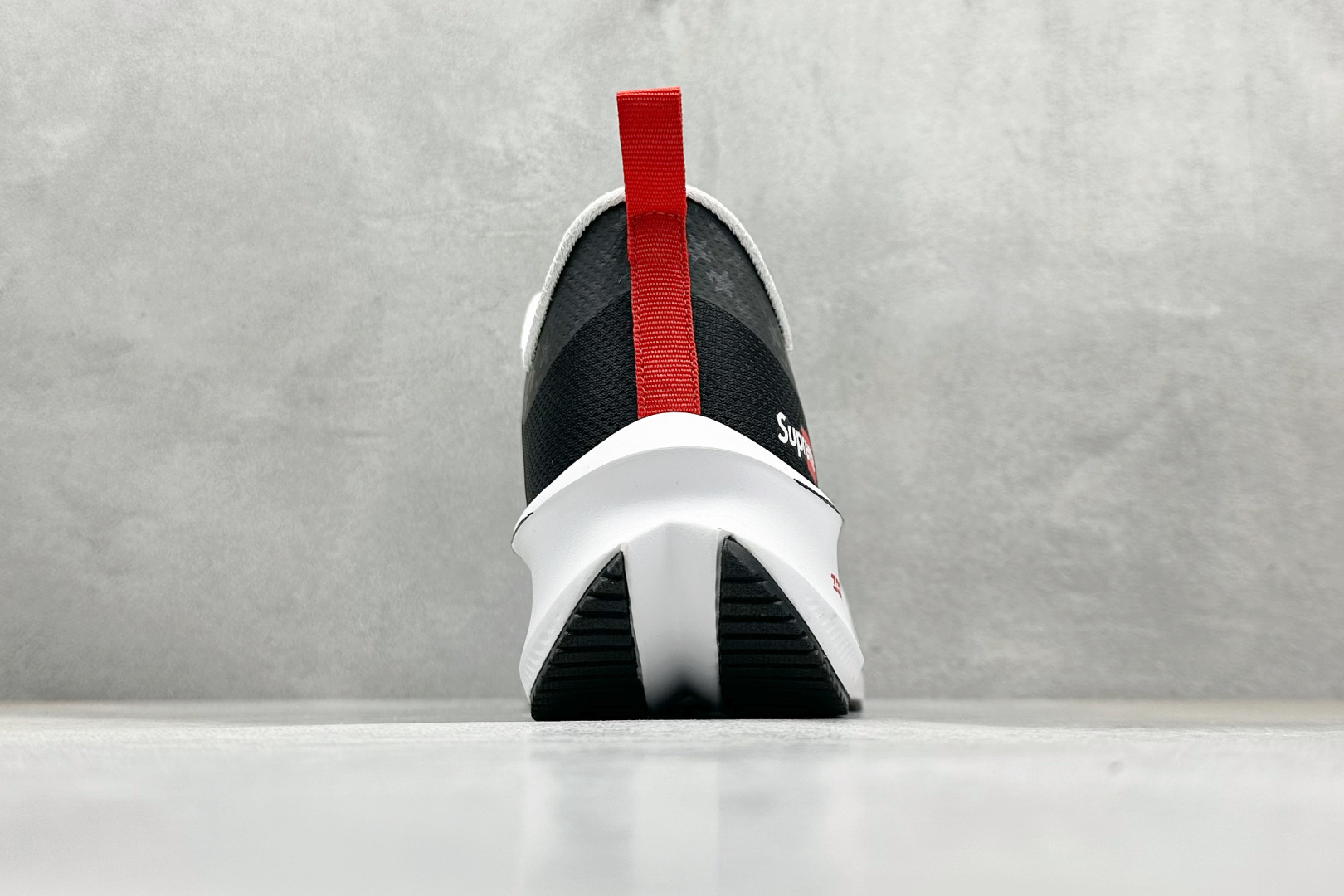 200 NIKE ZOOM PLUS 全新跑鞋 采用密度更高的材料  CK4318-150